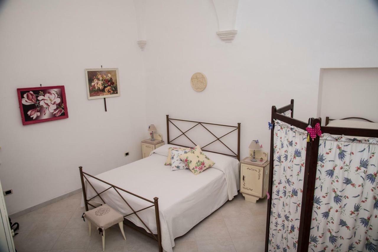 B&B A Due Passi Martina Franca Esterno foto